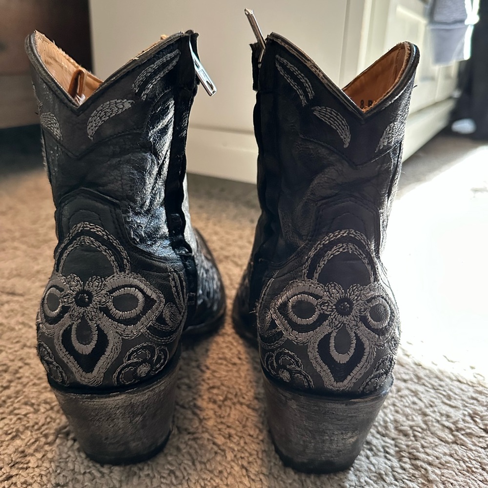 Old Gringo Black and Gray Embroidered Ankle Boots - Picture 6 of 7